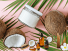 Benefícios à saúde do óleo de coco, são como perda de peso, pele e cabelo mais saudáveis ​​e aumento do metabolismo,, considere consumir uma certa quantidade de óleo de coco com base em seus objetivos alimentares, pois ele é rico em gorduras saturadas, ácido láurico, e o restante mirístico, palmítico, esteriático e ácidos gordos de cadeia curta.