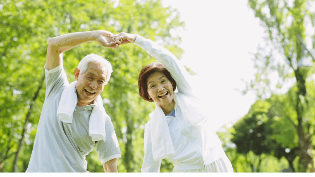Há coisas simples que você pode fazer para ser a versão mais saudável, ativa e produtiva de si mesmo, enquanto vive mais. Os segredos para viver até os 100 anos ou mais são uma alimentação saudável, atividade física regular e boas escolhas de estilo de vida e viver o melhor da vida saudável. A longevidade não é apenas sobre a ausência de doenças, mas sobre a presença de vitalidade, propósito e alegria.