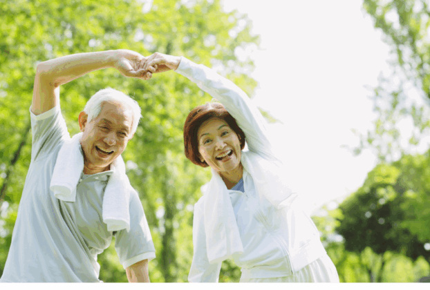 Há coisas simples que você pode fazer para ser a versão mais saudável, ativa e produtiva de si mesmo, enquanto vive mais. Os segredos para viver até os 100 anos ou mais são uma alimentação saudável, atividade física regular e boas escolhas de estilo de vida e viver o melhor da vida saudável. A longevidade não é apenas sobre a ausência de doenças, mas sobre a presença de vitalidade, propósito e alegria.