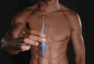 Anabolizantes um perigo real os esteroides anabolizantes funcionam como um contrato fáustico com a biologia humana: oferecem uma estética efémera no presente em troca da destruição da saúde e da redução drástica dos anos de vida no futuro. Nenhuma linha muscular bem definida ou marca de força num ginásio justifica o sacrifício do músculo cardíaco, a falência do fígado ou a perda da estabilidade mental.