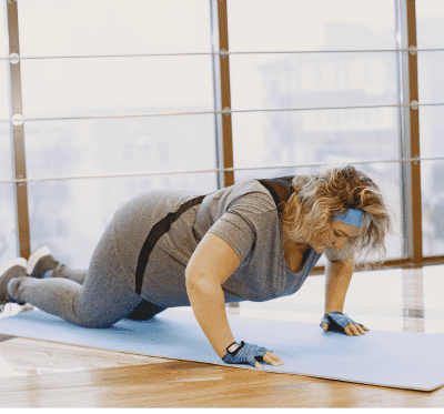 Cardio em Jejum 10 Benefícios IncríveisVocê não está apenas a queimar gordura, mas a cultivar um ambiente interno que fortalece a sua imunidade e reduz a inflamação sistémica desde as primeiras horas da manhã.